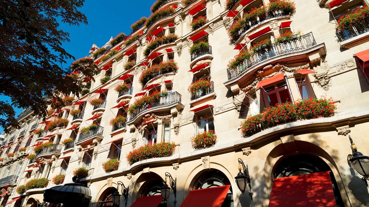 Hôtel Plaza Athénée - Photo 1