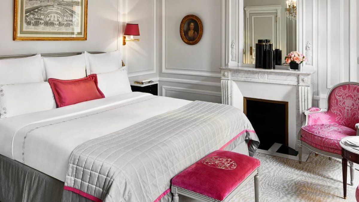 Hôtel Plaza Athénée - Photo 4