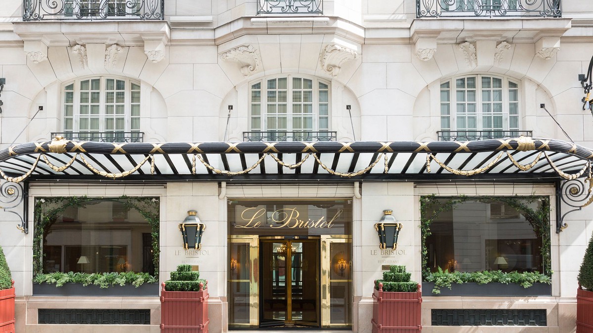Le Bristol Paris - Photo 1