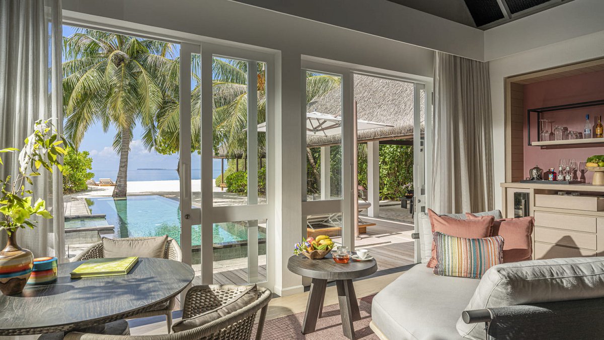 Four Seasons Resort Maldives at Landaa Giraavaru - Photo 3