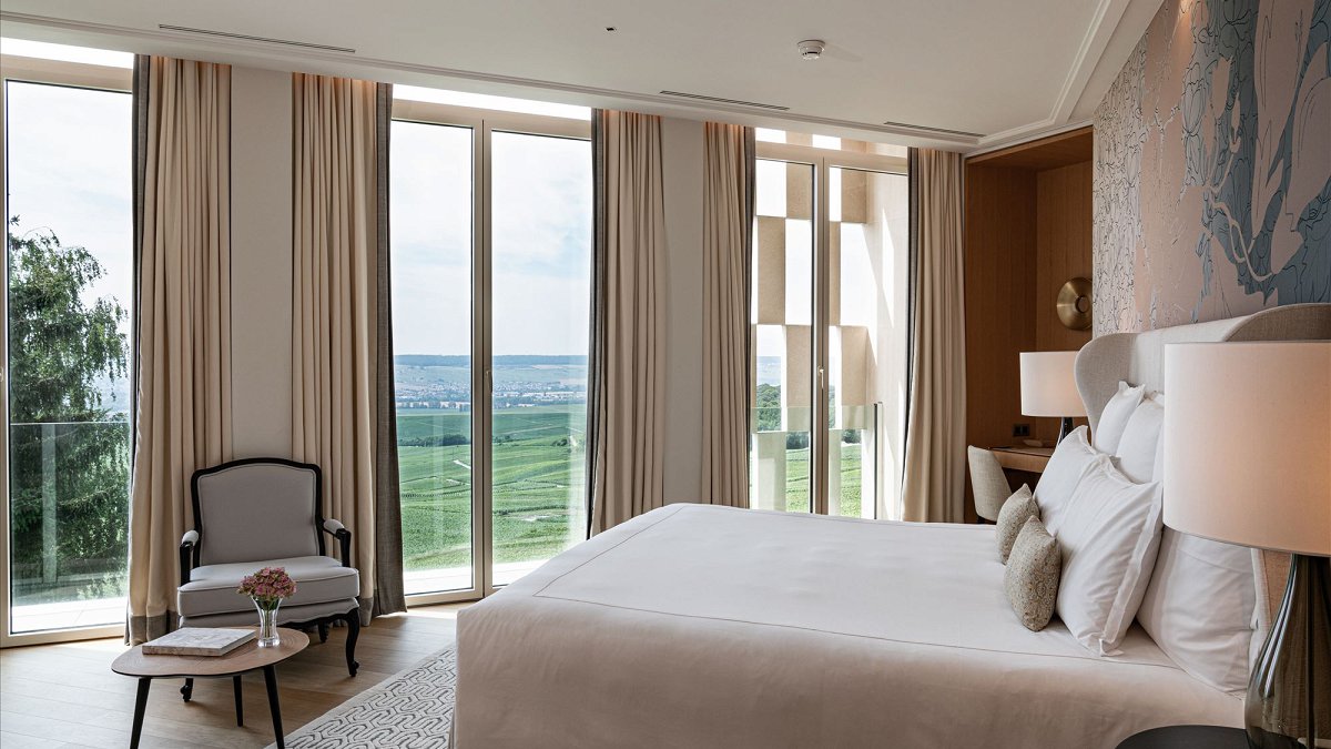 Royal Champagne Hotel & Spa - Photo 2
