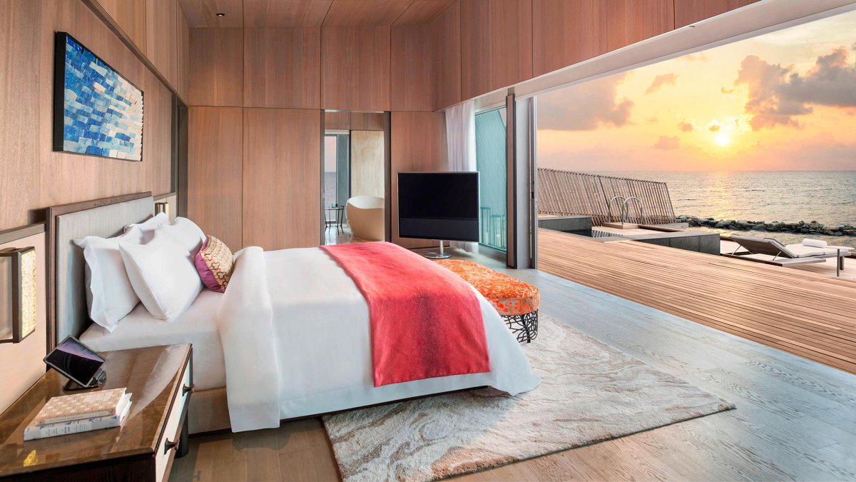 The St. Regis Maldives Vommuli Resort - Photo 4