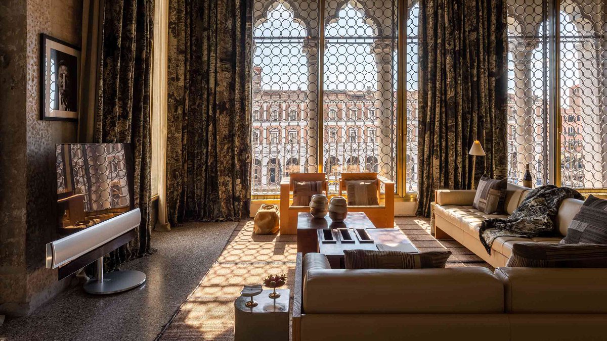 The Venice Venice Hotel - Photo 2