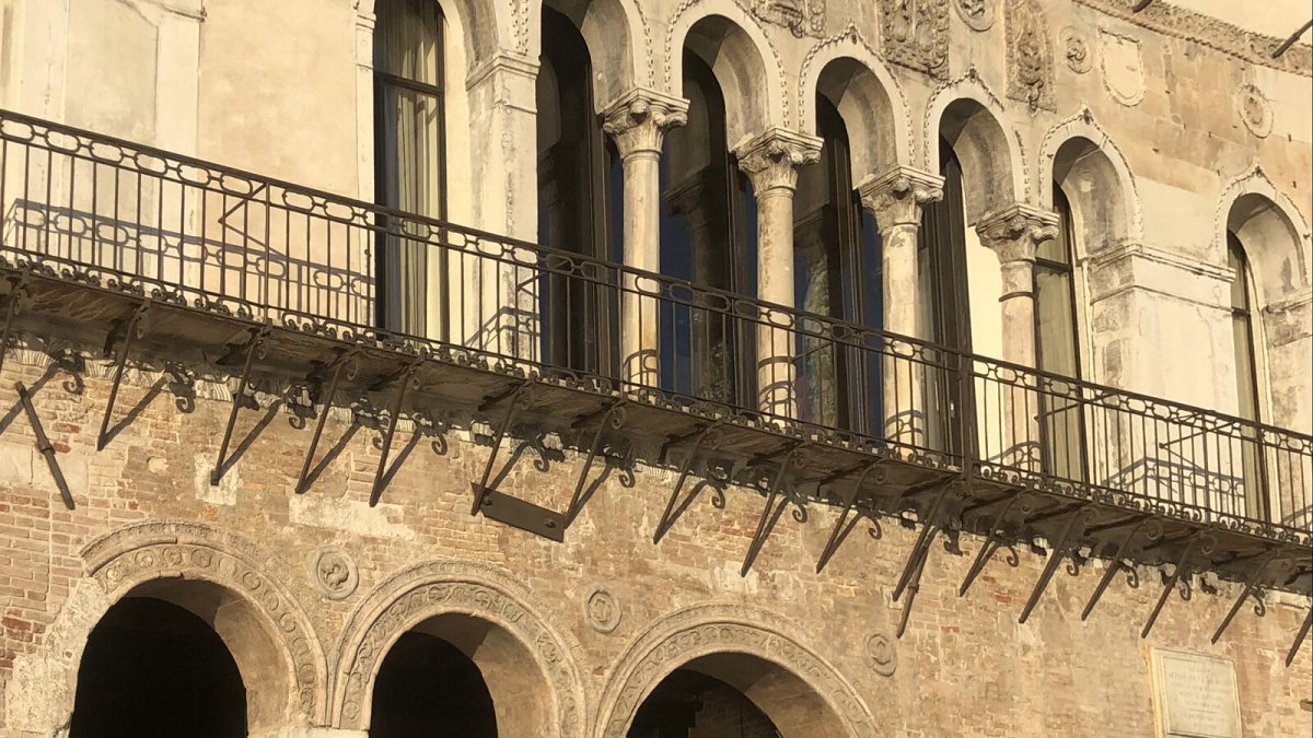 The Venice Venice Hotel - Photo 5