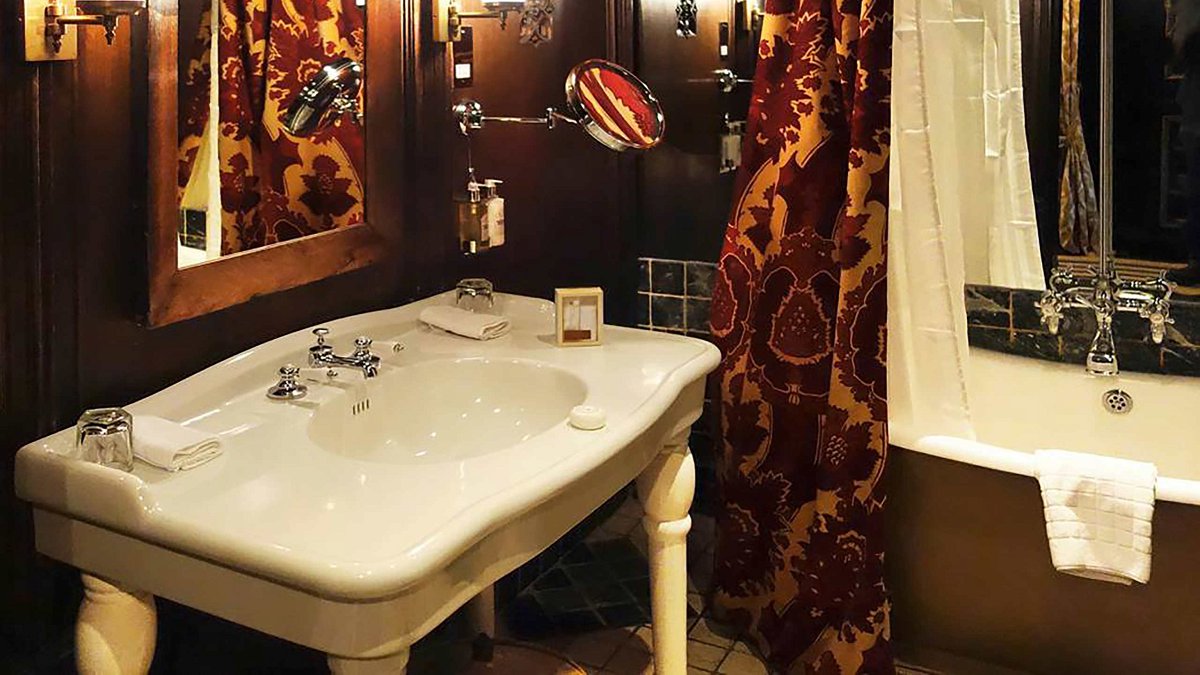 The Witchery by the Castle - Photo 5