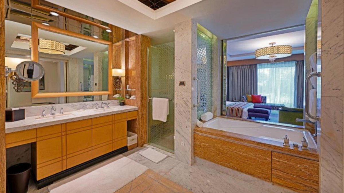 ITC Grand Chola - Photo 5