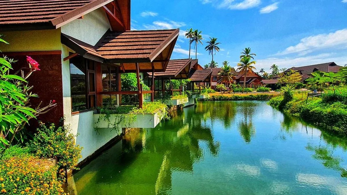 Kumarakom Lake Resort - Photo 9